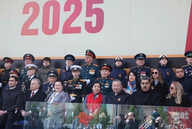 El secretario general del Partido Comunista de Vietnam, To Lam, y su esposa Ngo Phuong Ly en la ceremonia. (Fotografía: VNA)