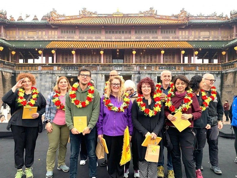 Turistas internacionales en Hue (Foto: VOV)