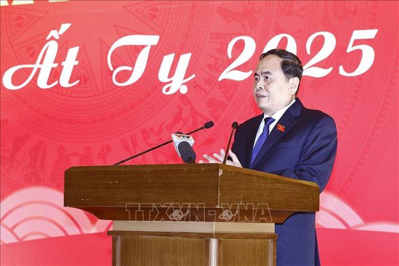 El presidente de la Asamblea Nacional de Vietnam, Tran Thanh Man, habla en el evento. (Foto: VNA)