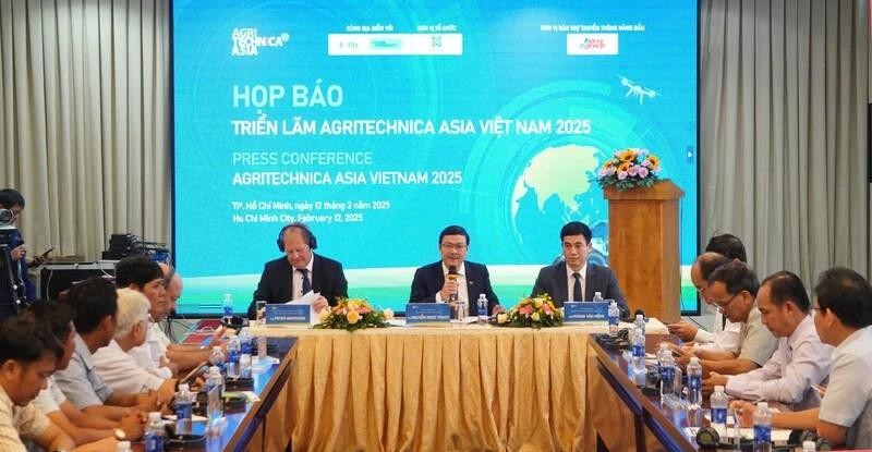 Rueda de prensa para anunciar la organización de la exposición Agritechnica Asia Vietnam 2025 (Foto: laodong.vn)