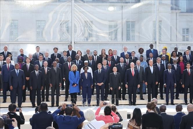 El 4 de octubre de 2024 (hora local), en el castillo de Villers-Cotterêts, en Francia, el secretario general del partido y presidente estatal, To Lam, asiste a la sesión plenaria de la XIX Cumbre de la Francofonía. (Foto: VNA)