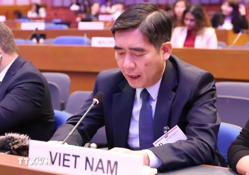 El embajador de Hanói en Tailandia, Pham Viet Hung, habla en el evento. (Foto: VNA)