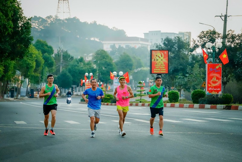 El Maratón Dak Nong 2025 dejará una huella especial con momentos destacados únicos. (Foto: baodaknong.vn)