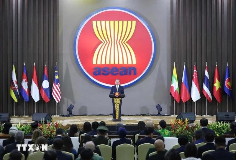 El secretario general del Partido Comunista de Vietnam, To Lam, pronuncia un discurso en la ceremonia conmemorativa del 30 aniversario de la adhesión de Vietnam a la Asean. (Foto: VNA)