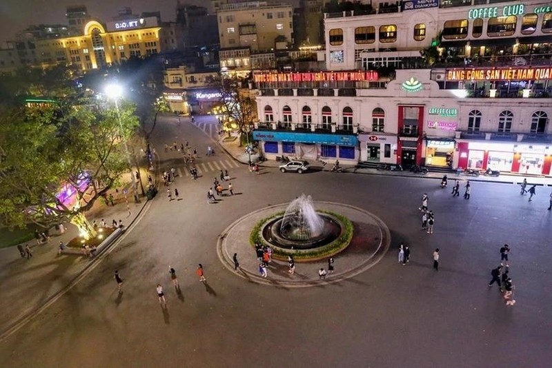 La zona de la fuente en la plaza Dong Kinh-Nghia Thuc. (Foto: VNA)