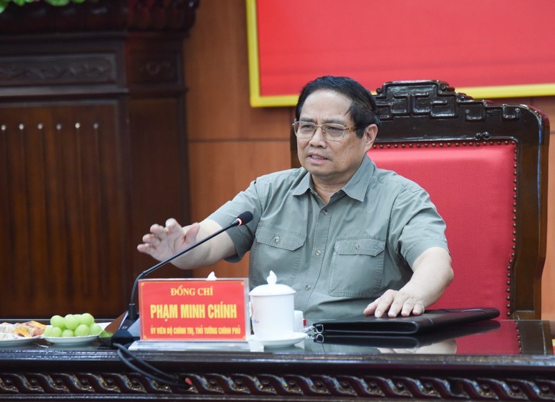 El primer ministro vietnamita, Pham Minh Chinh, pronuncia un discurso en la cita.
