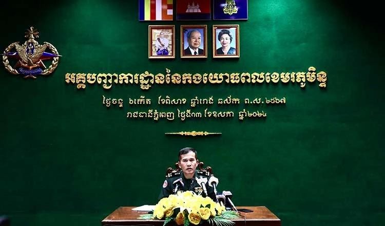 El portavoz de las Fuerzas Armadas Reales de Camboya (RCAF), el mayor general Thong Solimo (Foto: khmertimeskh.com)