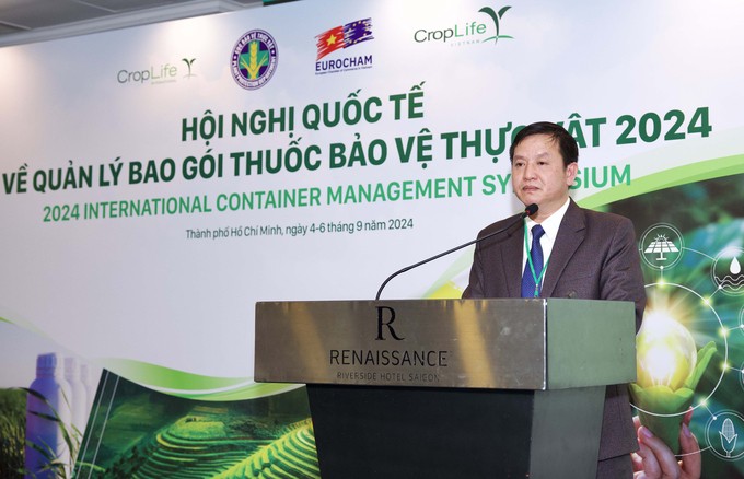 Huynh Tan Dat, jefe del Departamento de Protección Vegetal del Ministerio de Agricultura y Desarrollo Rural de Vietnam, habla en el evento. (Foto: nongnghiep.vn)