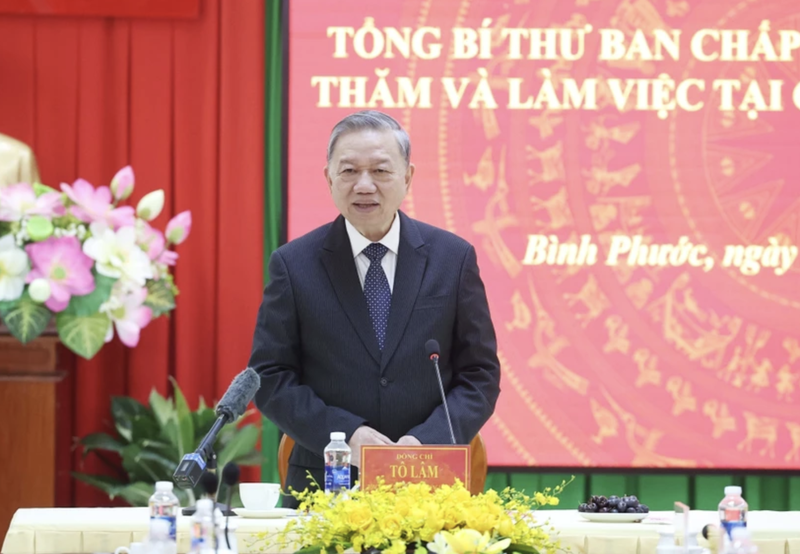 El secretario general del Partido Comunista de Vietnam, To Lam, en la reunión con la Policía de Binh Phuoc. (Foto: VNA)