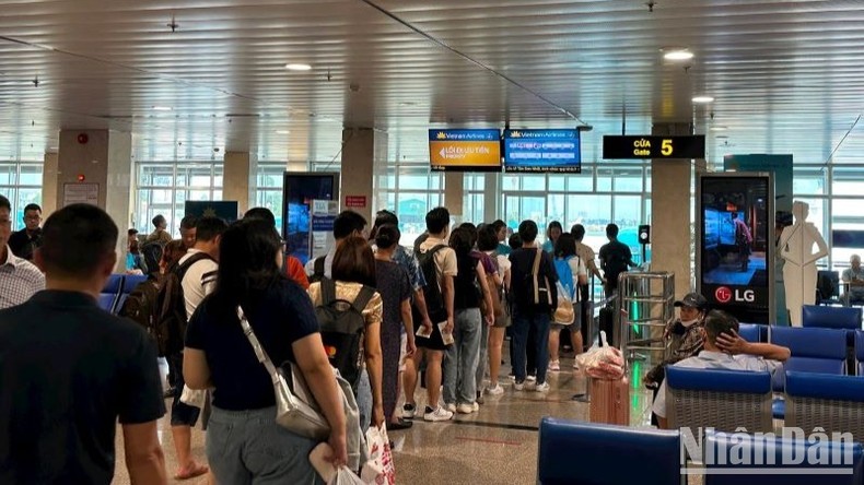 Aeropuerto de Tan Son Nhat prevé un tráfico récord de pasajeros durante el Tet