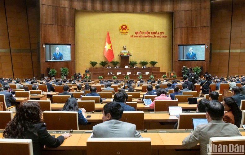 Parlamento de Vietnam debate plan ajustado sobre desarrollo socioeconómico 2025