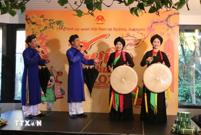 Una presentación de canto tradicional vietnamita en el evento (Foto: VNA)