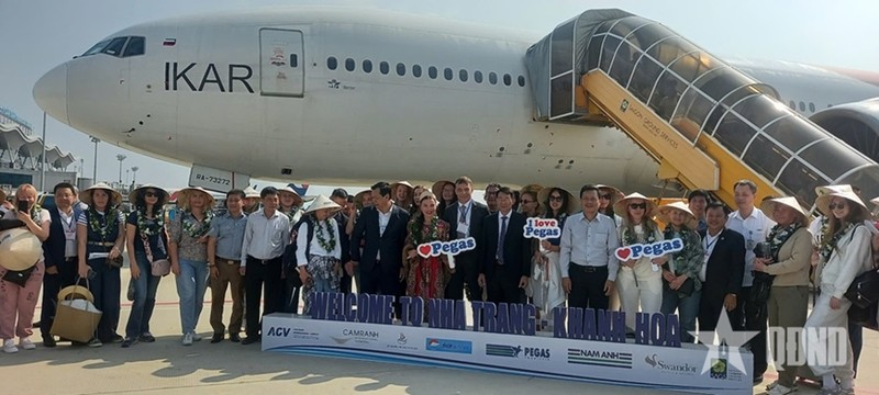 Khanh Hoa da la bienvenida al regreso de los turistas rusos (Foto: qdnd.vn)