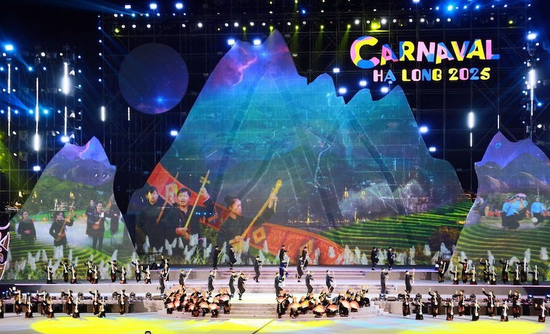 El Carnaval de Ha Long 2025 es un producto turístico especial de Quang Ninh.