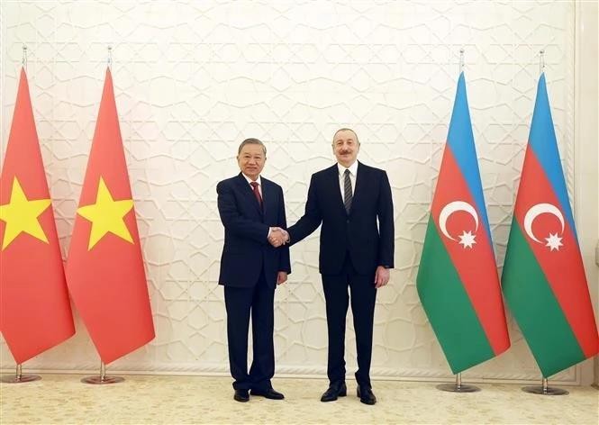 El secretario general del Partido Comunista de Vietnam, To Lam, y el presidente de Azerbaiyán, Ilham Aliyev. (Foto: VNA)