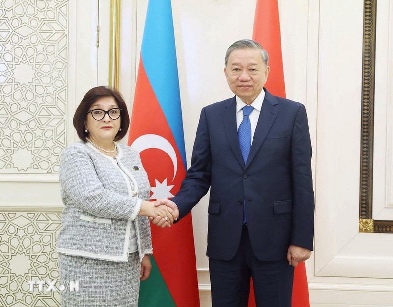 El secretario general del Partido Comunista de Vietnam, To Lam, y la presidenta de la Asamblea Nacional de Azerbaiyán, Sahiba Gafarova. (Foto: VNA)