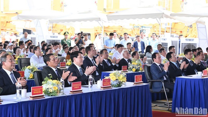El presidente de Vietnam, Luong Cuong, asiste al acto. (Foto: Nhan Dan)