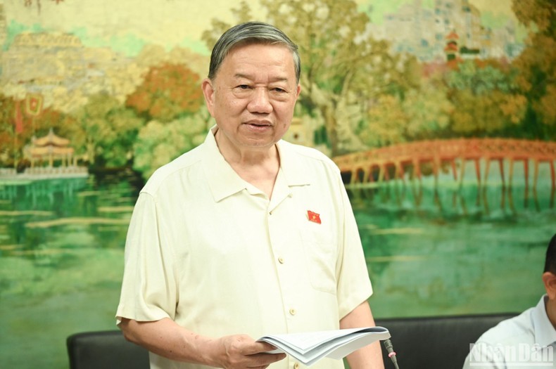 El secretario general del Partido Comunista de Vietnam, To Lam, habla en el evento. (Foto: Nhan Dan)