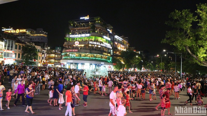 La Plaza Dong Kinh - Nghia Thuc, ubicada en el centro del distrito de Hoan Kiem. (Foto: Nhan Dan)
