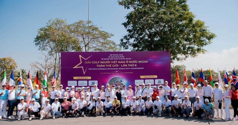 Vietnamitas residentes en muchos países participan en el 6º Torneo de Golf para vietnamitas en el extranjero. (Foto: vnewstoday.com)