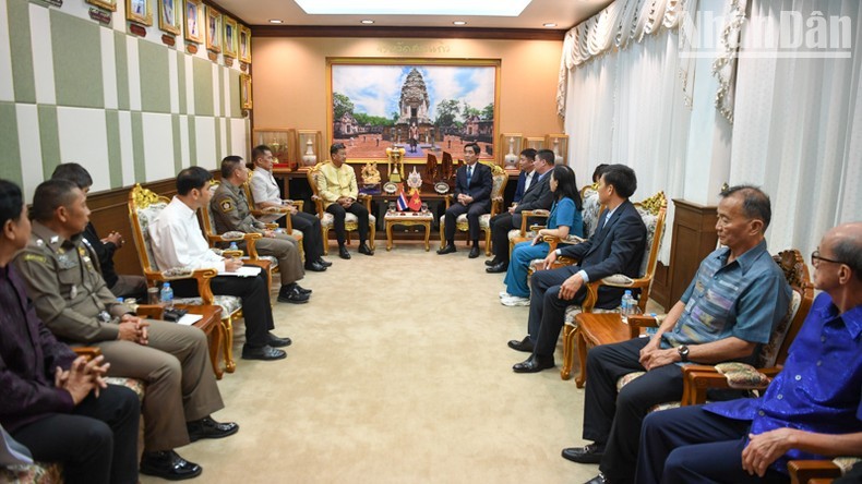 En el encuentro entre el embajador vietnamita en Tailandia y las autoridades de la provincia tailandesa de Sa Kaeo. 