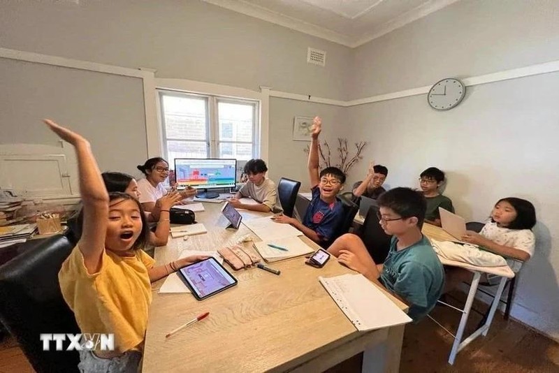 En Australia, cada lunes por la tarde, muchos niños de origen vietnamita esperan con entusiasmo las clases de su lengua materna en la escuela Vietschool. (Foto: VNA)