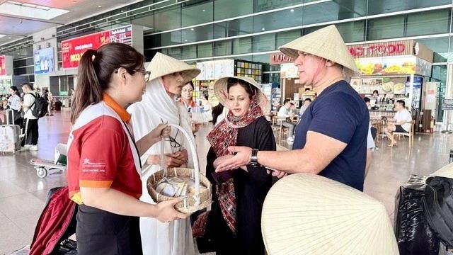 El primer grupo de 200 invitados han llegado a Ciudad Ho Chi Minh. (Foto: chinhphu.vn)