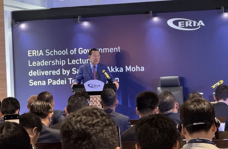 El presidente del Partido Popular de Camboya y titular del Senado, Samdech Techo Hun Sen, habla en el evento. (Foto: VNA)