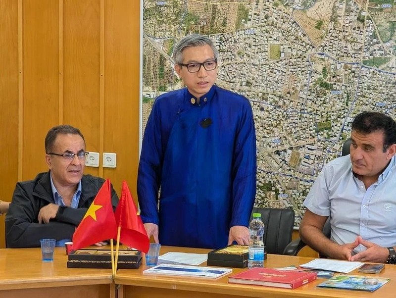 El embajador vietnamita en Israel, Ly Duc Trung, en la reunión. (Foto: VNA)