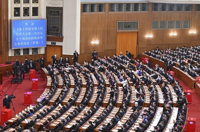 Líderes vietnamitas felicitan a dirigentes chinos de nuevo mandato