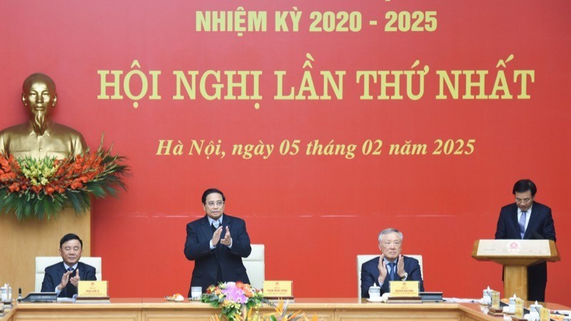 El primer ministro Pham Minh Chinh, preside el evento. (Fuente: VNA) 