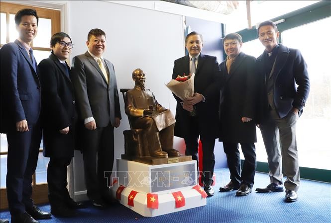 Se está restaurando un área de exhibición que presenta una estatua del Presidente Ho Chi Minh en el Museo de Newhaven, en Reino Unido (Fuente: VNA)