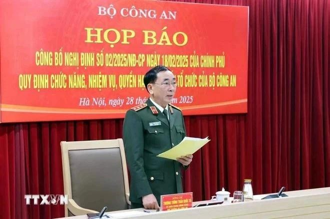 El viceministro de Seguridad Pública, Tran Quoc To, habla en una conferencia de prensa. (Foto: VNA)