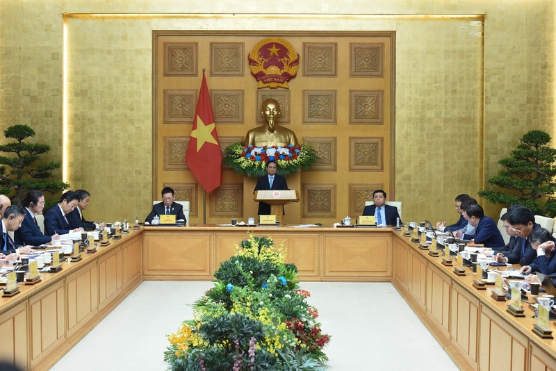 El primer ministro vietnamita, Pham Minh Chinh, preside un seminario con empresas japonesas.