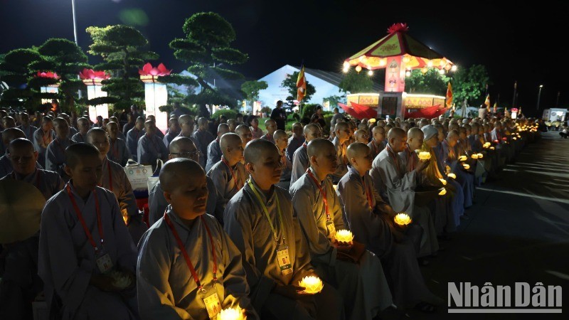 Celebran réquiem en homenaje a mártires por 50 años de Reunificación Nacional de Vietnam.