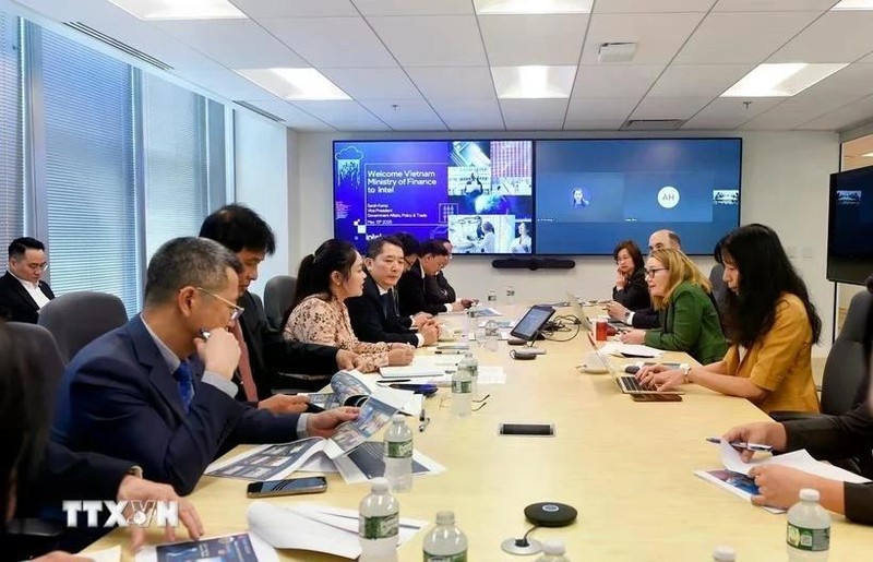 Fomentan Vietnam y Estados Unidos cooperación en industria de semiconductores e IA