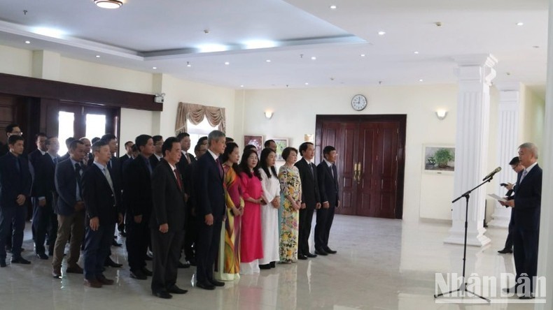 Ceremonia celebrada por la Embajada de Vietnam en Camboya el 19 de mayo. (Foto: VNA) 