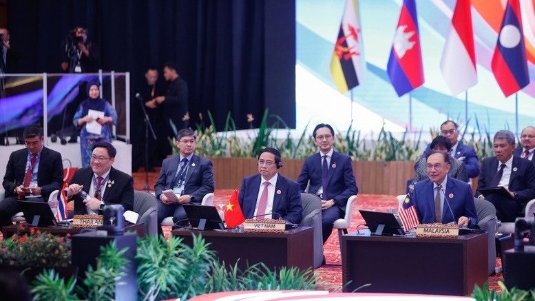 El primer ministro de Vietnam, Pham Minh Chinh, asiste a la sesión (Foto: VNA) 