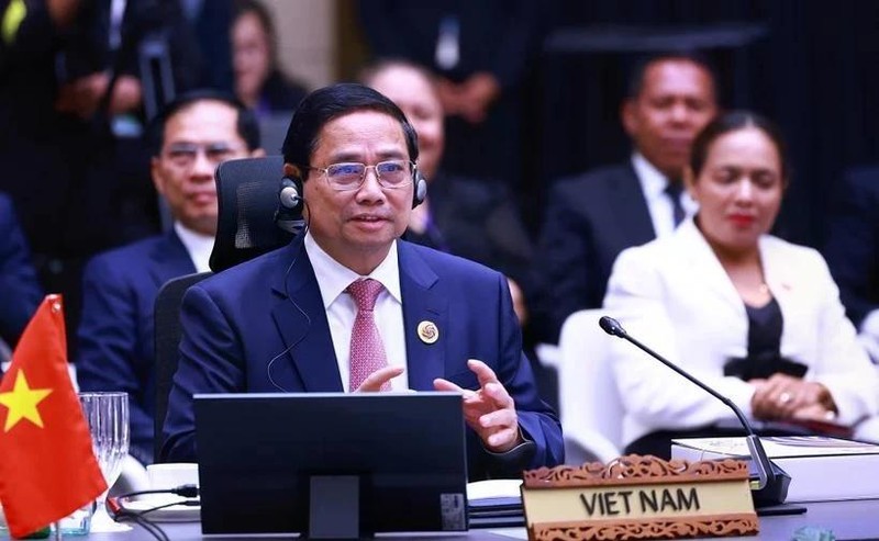 El primer ministro vietnamita, Pham Minh Chinh, interviene en la sesión plenaria de la 46ª Cumbre de la Asean en Kuala Lumpur, Malasia. (Foto: VNA) 