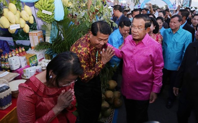 Celebran séptima edición del Festival de Mar en Camboya