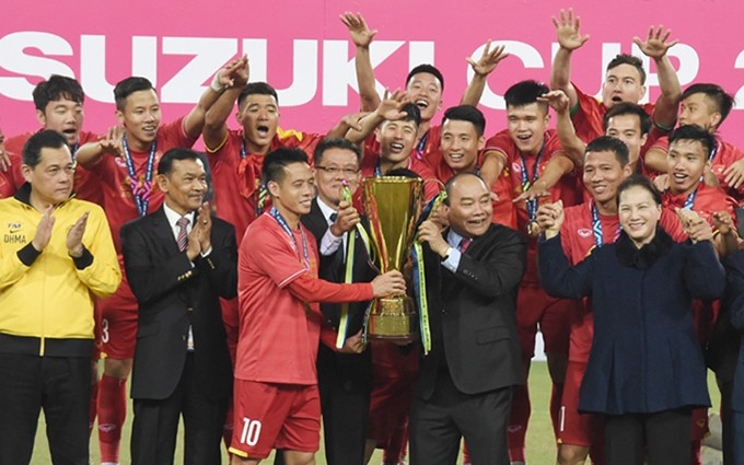 Las "Estrellas Amarillas": Campeón de fútbol de la región del Sudeste de Asia (Fuente: Nhan Dan)