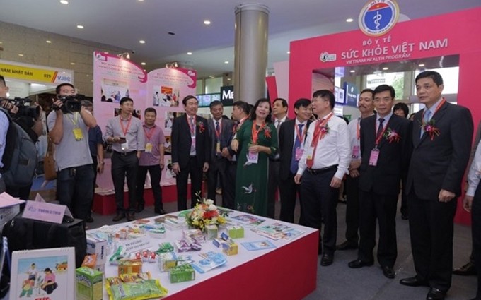 Delegados en la Feria Internacional de Medicina y Farmacia Vietnam Medi-Farm 2020. 