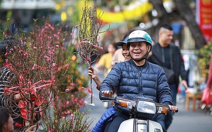 El mercado de flores de Hang Luoc es unos de los más famosos para el Tet, junto al de Hoang Hoa Tham y el de Quang Ba.