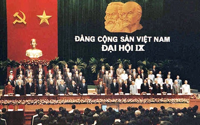 El Noveno Congreso Nacional del Partido Comunista de Vietnam se efectuó del 19 al 22 de abril de 2001 en Hanói.