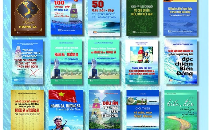 Libros sobre soberanía marítima e insular de Vietnam (Fotografía: thuongtruong.com.vn)