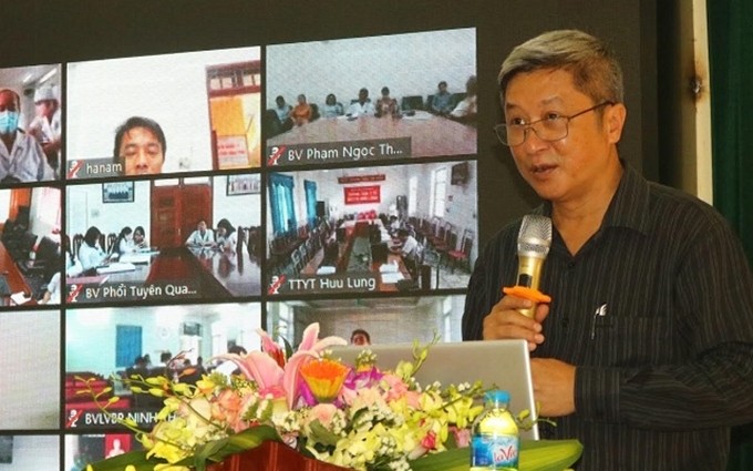 El viceministro de Salud de Vietnam, Nguyen Truong Son, interviene en el evento.