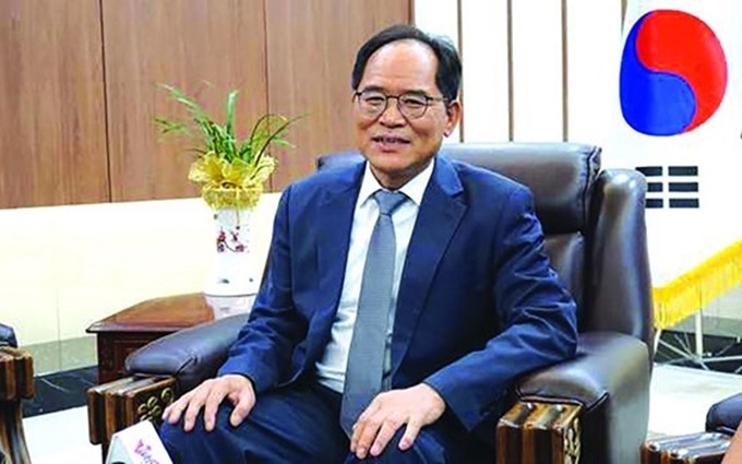 El embajador sudcoreano en Hanoi, Park Noh Wan. (Fotografía:VNA)