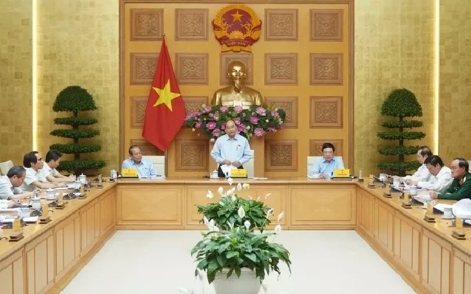 El primer ministro de Vietnam, Nguyen Xuan Phuc, preside la reunión. 