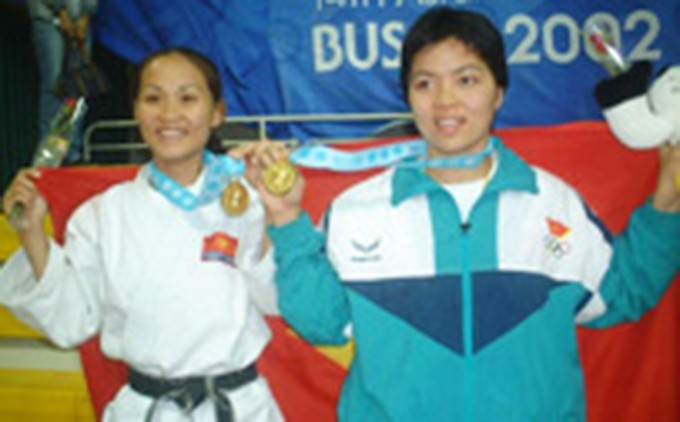 Nguyen Trong Bao Ngoc - De karate a jefa de equipo