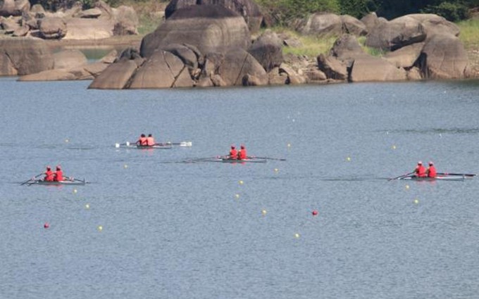 Los competidores en el lago de Dong Nghe en la ciudad de Da Nang. (Fotografía: baovanhoa.vn)